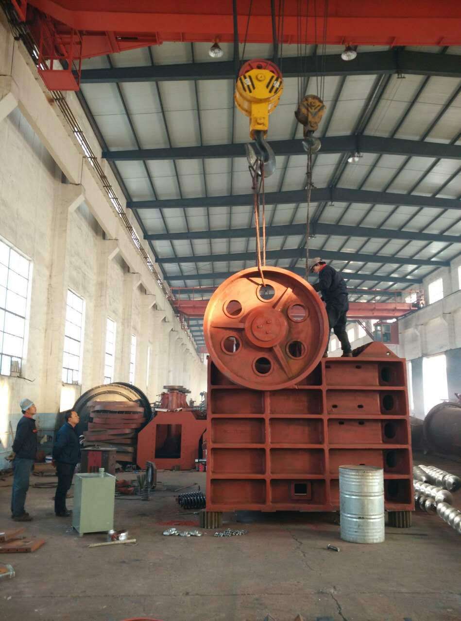 顎式破碎機(jī)如何拆卸？耐磨件的壽命以及更換方法？