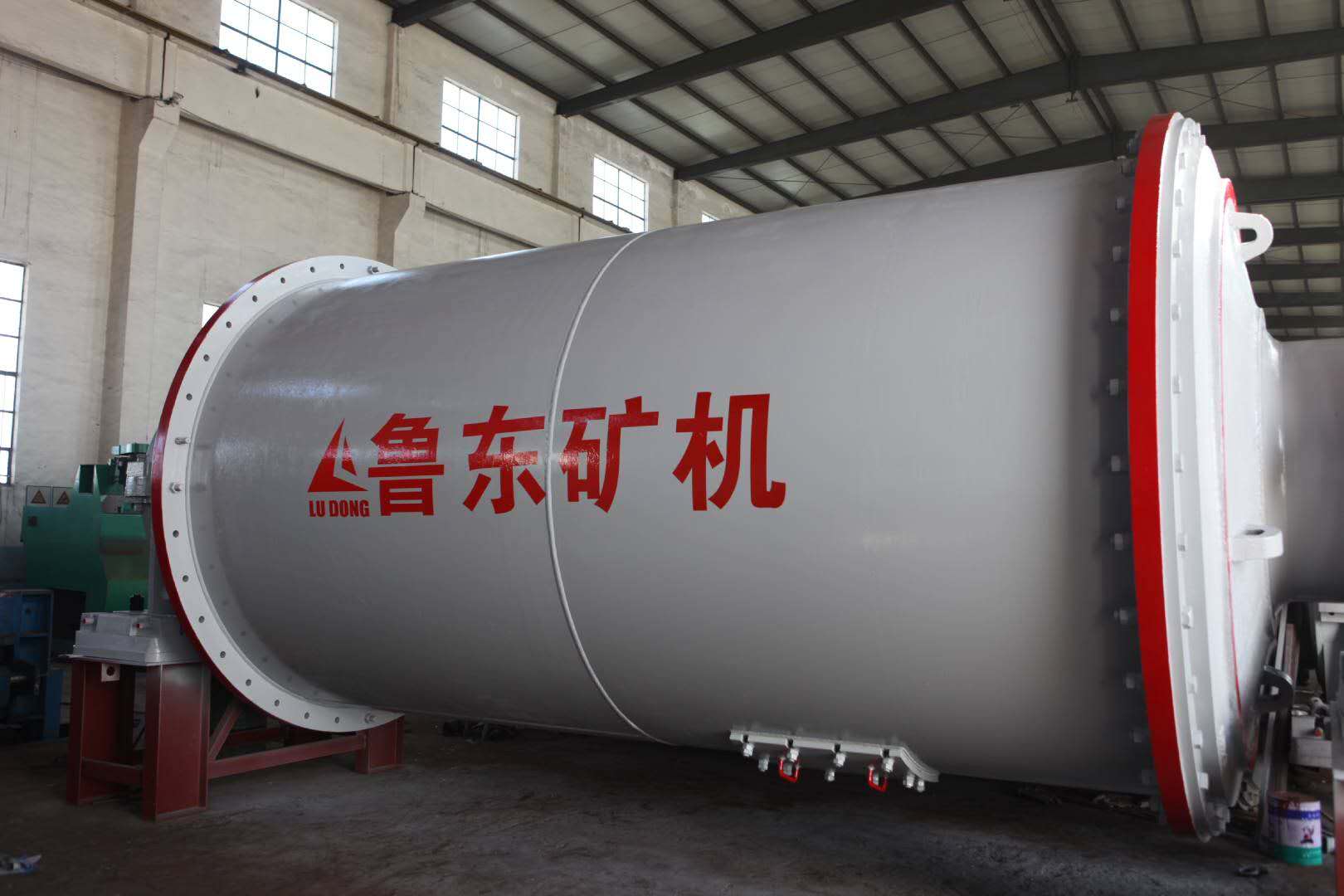 球磨機生產廠家:提高球磨機產量改良辦法有哪些